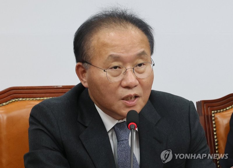 발언하는 윤재옥 원내대표 (서울=연합뉴스) 이정훈 기자 = 국민의힘 윤재옥 원내대표가 11일 국회에서 열린 최고위원회의에서 발언하고 있다. 2023.12.11 uwg806@yna.co.kr (끝)