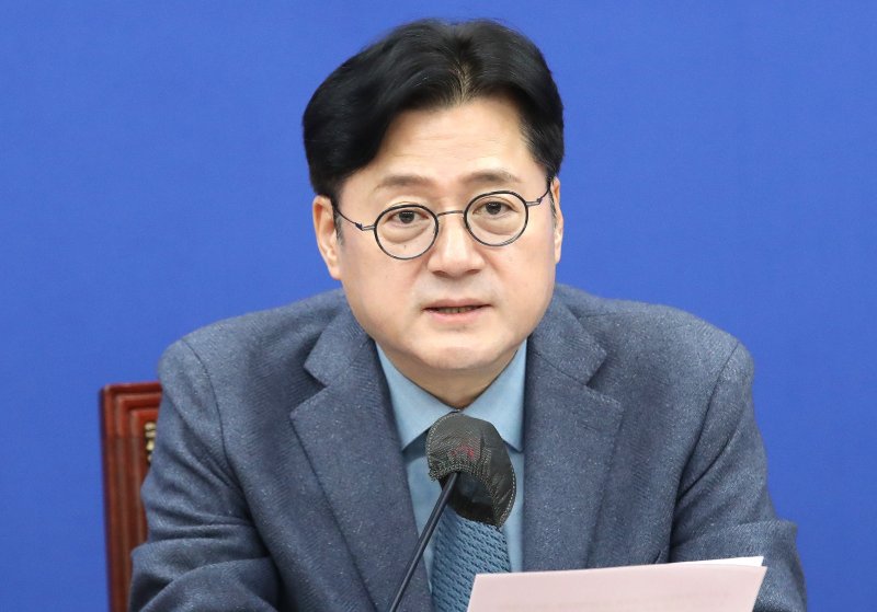 홍익표 "낭비할 시간 없다…예산안 합의 안 되면 민주 수정안 통과"