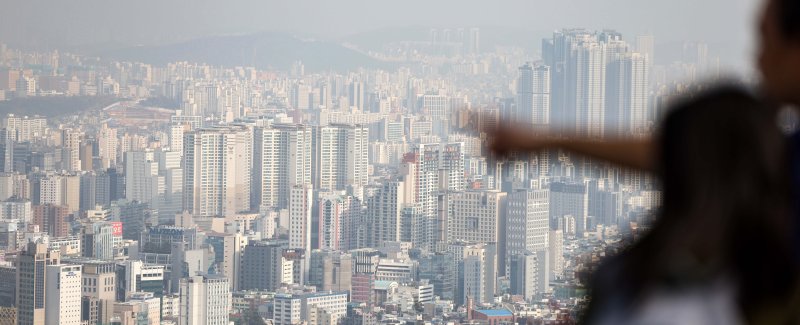 [서울=뉴시스] 김선웅 기자 = 서울 도심 아파트 단지의 모습. 2023.12.10. mangusta@newsis.com