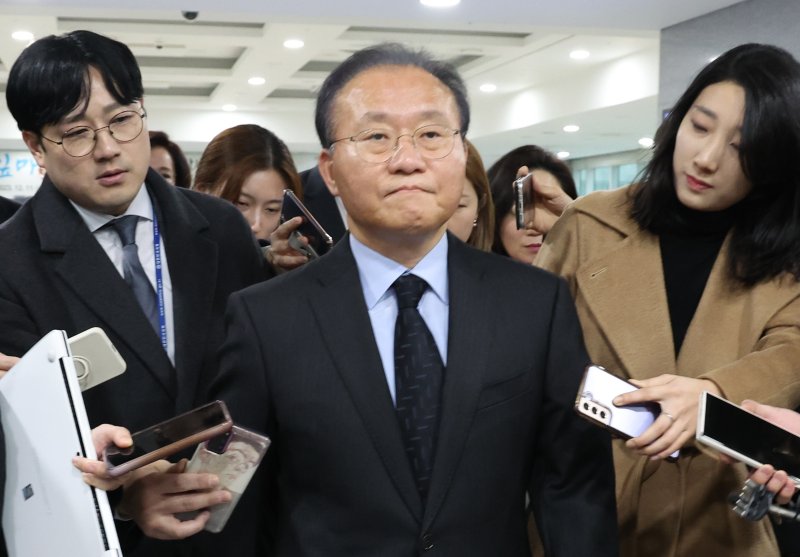 윤재옥 "김기현, 선당후사 마음으로 용단"... 임명직 당직자 사퇴는 반려