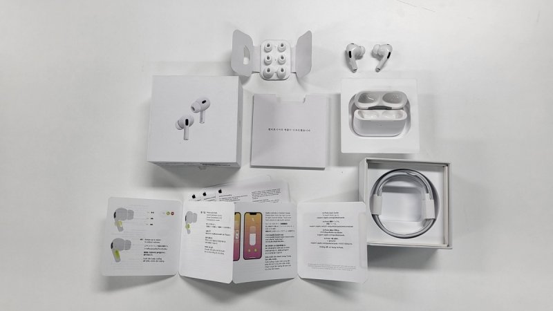 애플의 무선 이어폰 '에어팟' 위조품. 부산본부세관 제공