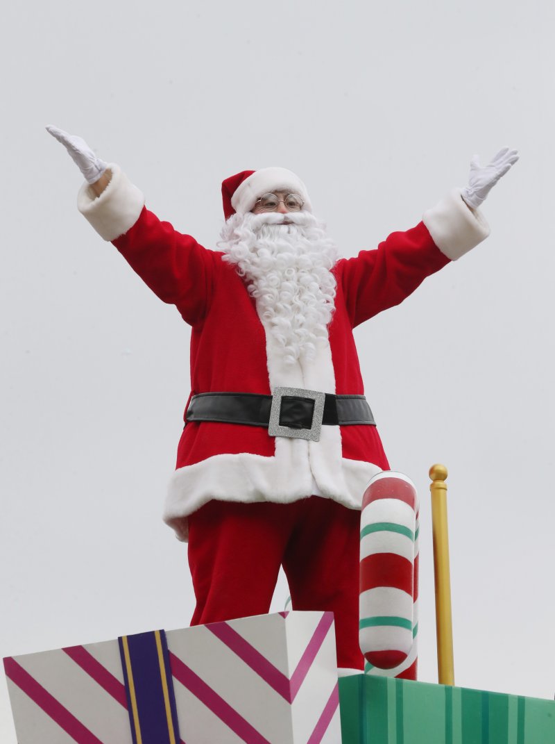 크리스마스를 보름여 앞둔 7일 오후 경기 용인시 처인구 에버랜드에서 '블링블링 X-mas 퍼레이드'가 펼쳐지고 있다. 2022.12.7/뉴스1 ⓒ News1 김영운 기자