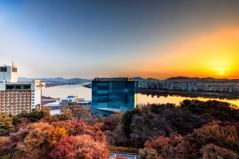 서울 도심 해돋이 호캉스를 즐길 수 있는 워커힐 호텔앤리조트.(워커힐 제공)