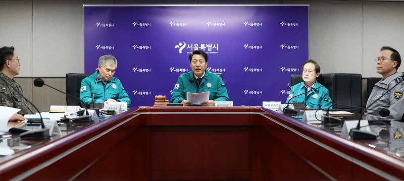 [서울=뉴시스] 홍효식 기자 = 오세훈 서울시장이 27일 서울시청에서 열린 서울시 통합방위협의회에서 발언하고 있다. 2023.12.27. yesphoto@newsis.com