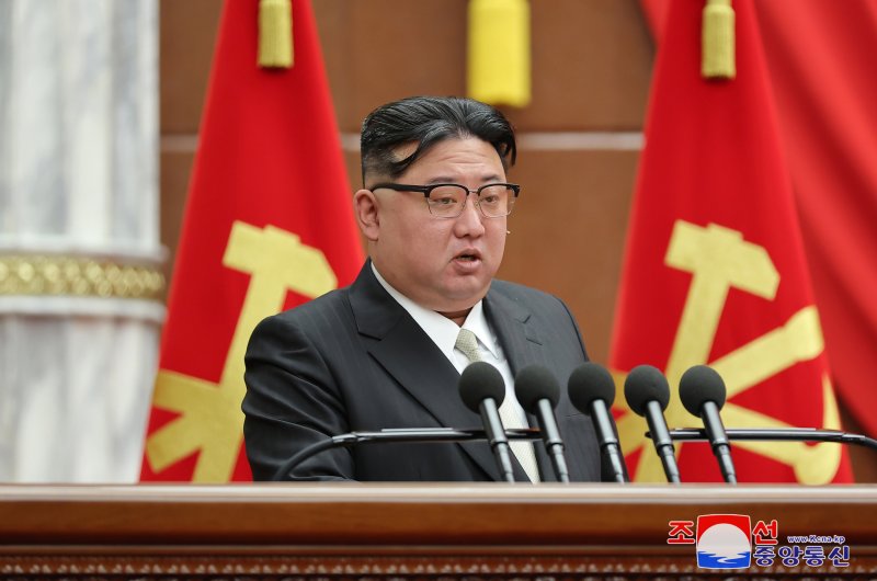 북한은 지난 26일부터 개최되었던 연말 전원회의가 30일 결속됐다고 조선중앙통신이 31일 보도했다. 사진=조선중앙통신