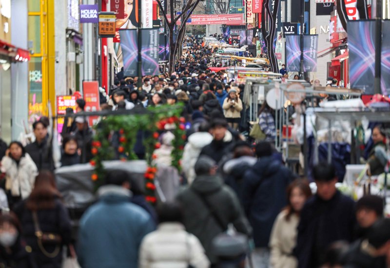 "총선 선심성 공약, 갈라치기 그만", "실패 용인하는 사회" 2030이 바라는 2024년