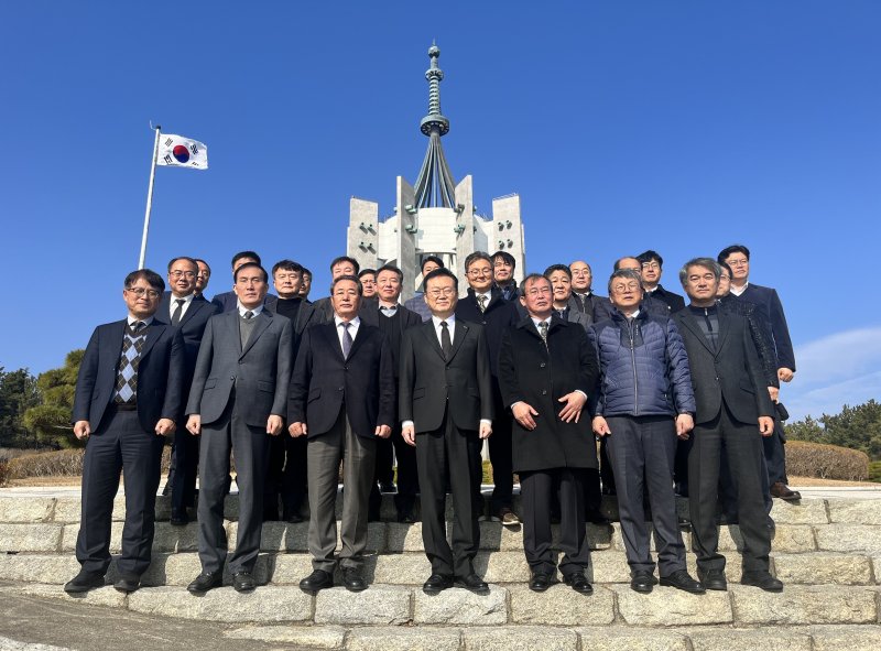 신년 맞아 호국영령 희생 되새긴 부산시설공단