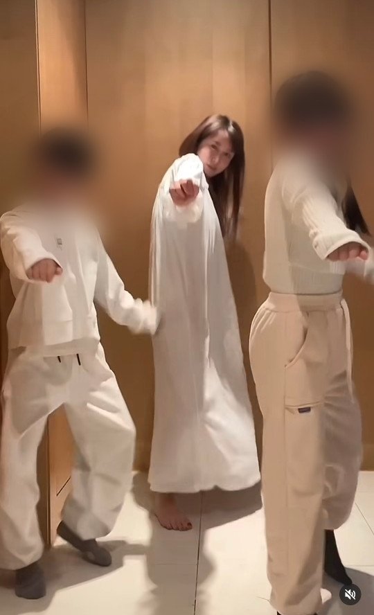 슈, 폭풍성장 '쌍둥이 딸' 공개…아이돌 데뷔 시급한 미모