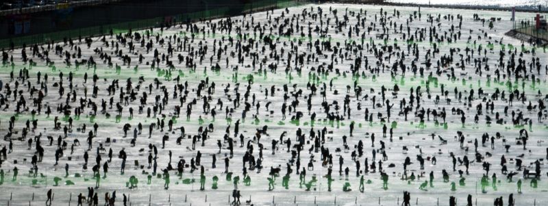 얼음 꽁꽁 위에서... 화천 산천어축제