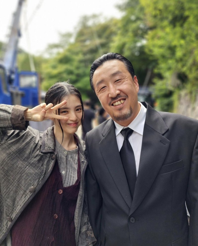 한소희, 현봉식 옆에서 비현실적 얼굴 크기 "협박 안 했어요"[★핫픽]