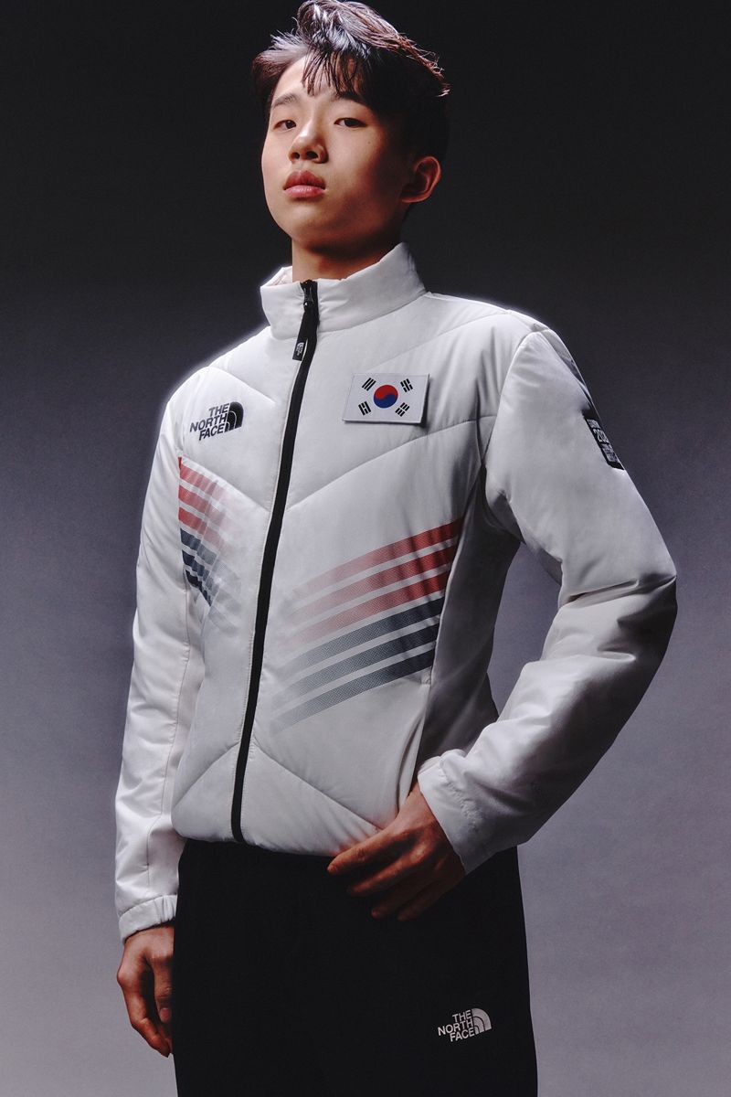 '팀코리아 공식 시상용 단복'을 착용한 대한민국 프리스타일 스키 국가대표 이윤승 선수