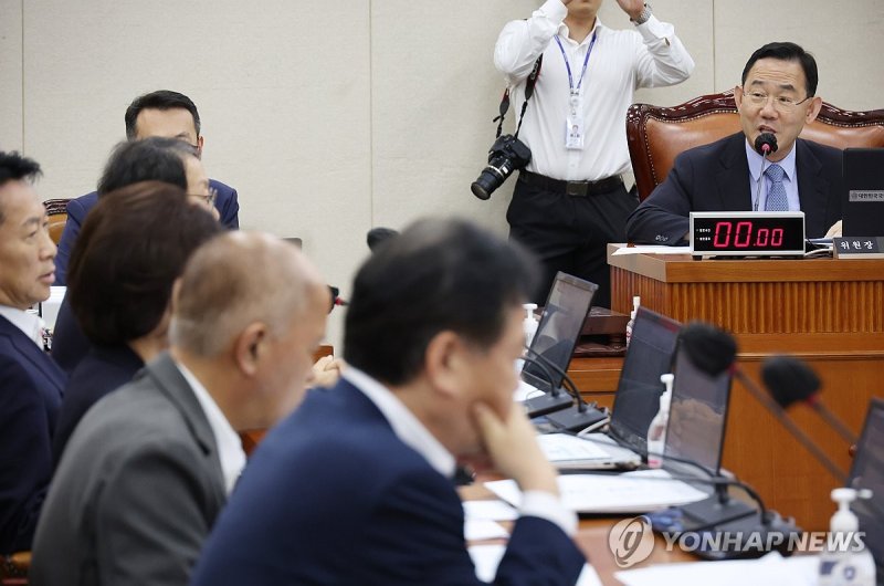 국회 연금개혁 공론화위원회 구성 "4월까지 결론"