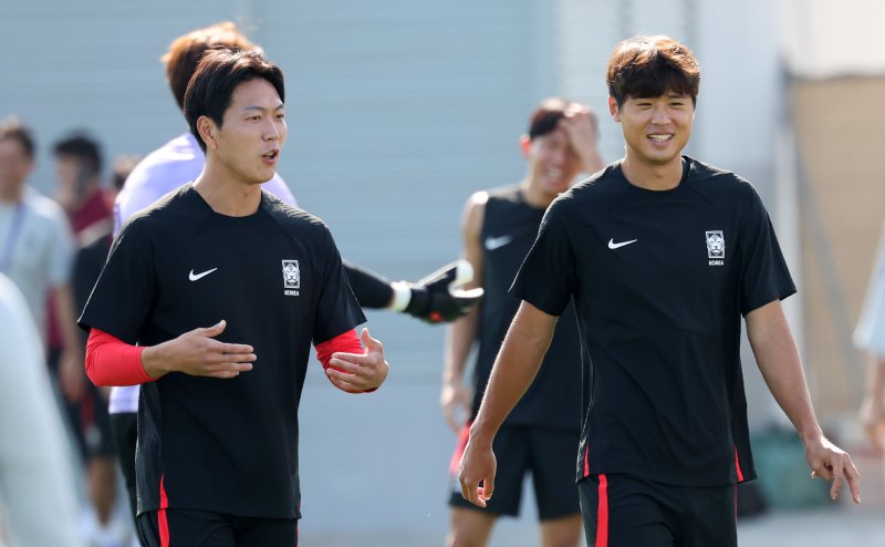 2023 아시아축구연맹(AFC) 카타르 아시안컵에 출전하는 대한민국 축구 대표팀 김영권과 김주성./뉴스1 ⓒ News1 김성진 기자