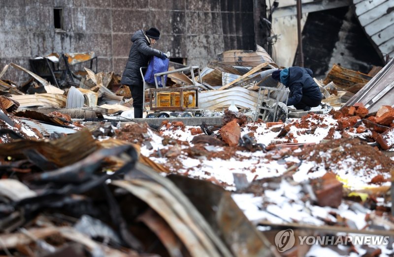 日각료, 기시다에 "오사카 엑스포 연기 검토" 언급