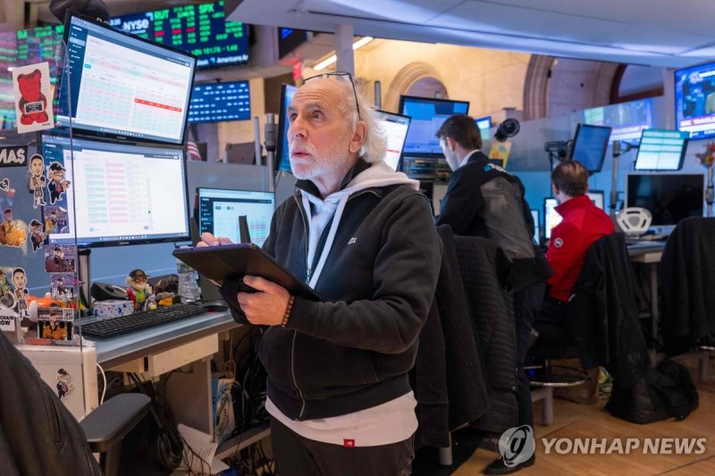 'FOMO' 현상까지 나왔다. 다우·S&P500 사상 최고