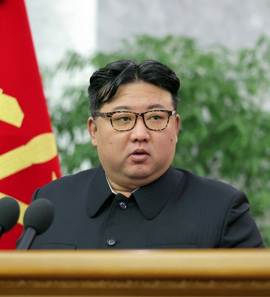 김정은 북한 국무위원장이 23~24일 열린 노동당 중앙위원회 제8기 제19차 정치국 확대회의에서 발언하고 있다. 사진=뉴시스
