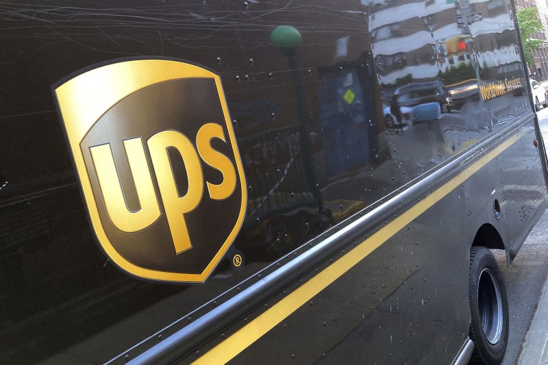 '경기동향 풍향계'라는 별명이 있는 미국 물류업체 UPS가 1월 30일(현지시간) 저조한 분기실적과 우울한 실적 전망을 발표했다. UPS는 택배물량 감소와 인공지능(AI) 도입을 이유로 이날 관리직을 중심으로 1만2000명 감원 계획도 발표했다. AP뉴시스