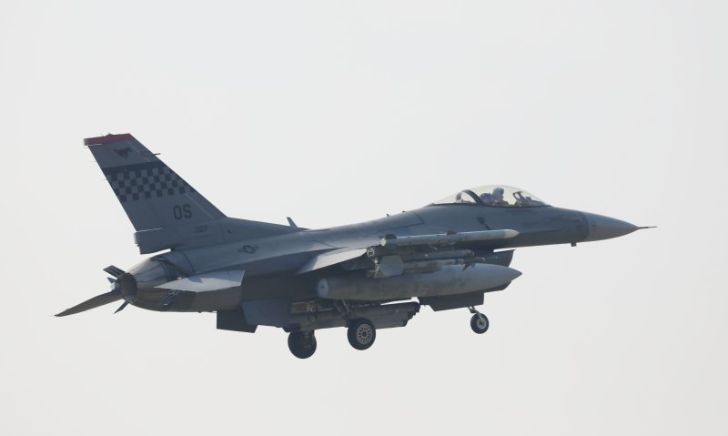 F-16 전투기 자료사진. 뉴스1