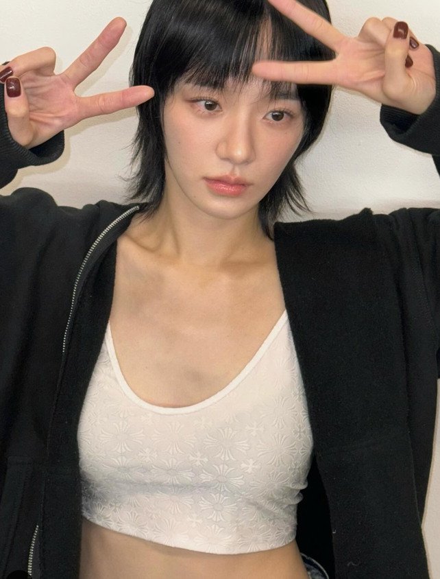 '오겜2' 박규영, 선명하게 드러난 복근…몽환 표정까지 [N샷]