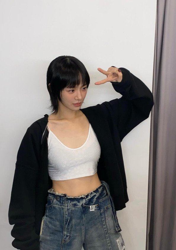 '오겜2' 박규영, 선명하게 드러난 복근…몽환 표정까지 [N샷]