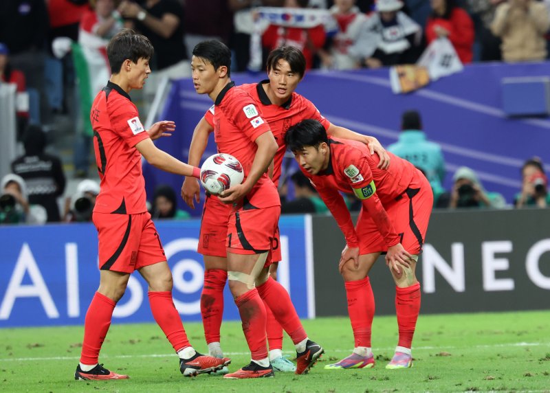 손흥민, 연장전 역전골 작렬... 대한민국 2-1로 호주에 리드 [8강 속보]