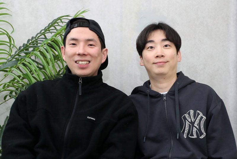 '싱글벙글' 김두현·이유미 '커플설'의 진실은?