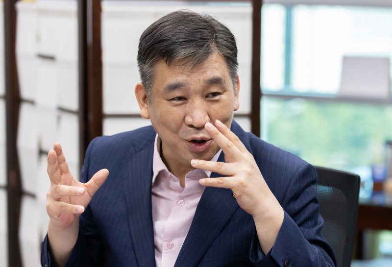 與, 민주 소상공인 금융지원 공약에 “실효성 없는 백화점식 나열” 비판