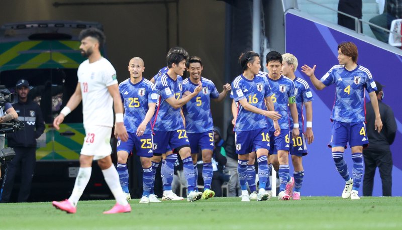 일본 모리타 히데마사가 3일(현지시간) 카타르 알라이얀 에듀케이션 시티 스타디움에서 열린 2023 아시아축구연맹(AFC) 카타르 아시안컵 8강전 이란과 일본의 경기에서 선제골을 터뜨린 후 기뻐하고 있다. 2024.2.3/뉴스1 ⓒ News1 김성진 기자