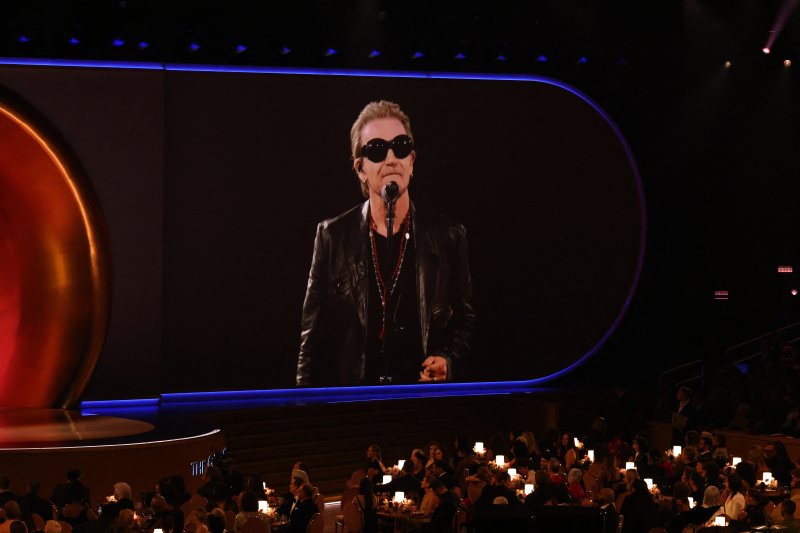 U2, '더 스피어' 공연장 방송 최초 공개…장엄한 퍼포먼스 [66th 그래미]