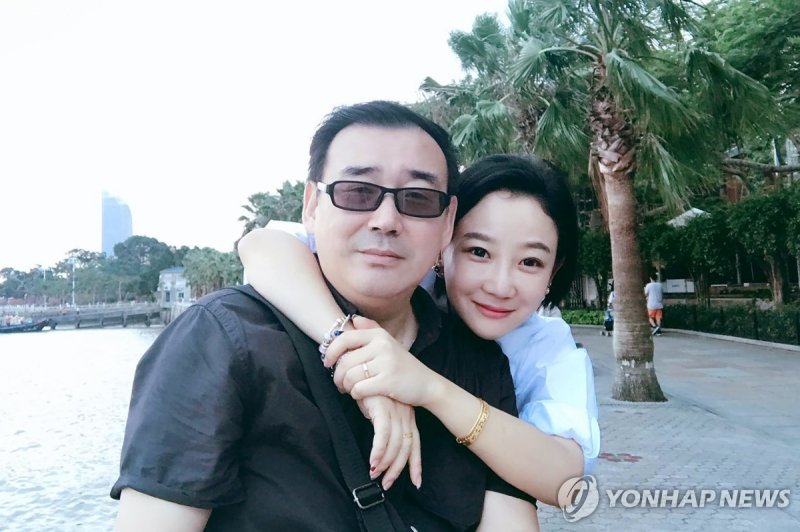 간첩 혐의로 5일 중국에서 사형선고를 받은 중국계 호주인 양헝쥔(왼쪽)