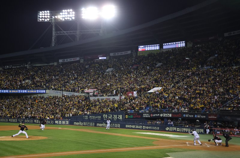 티빙이 KBO 리그 중계에 연 400억원을 베팅한 이유 [김준혁의 그것IT 알고싶다]