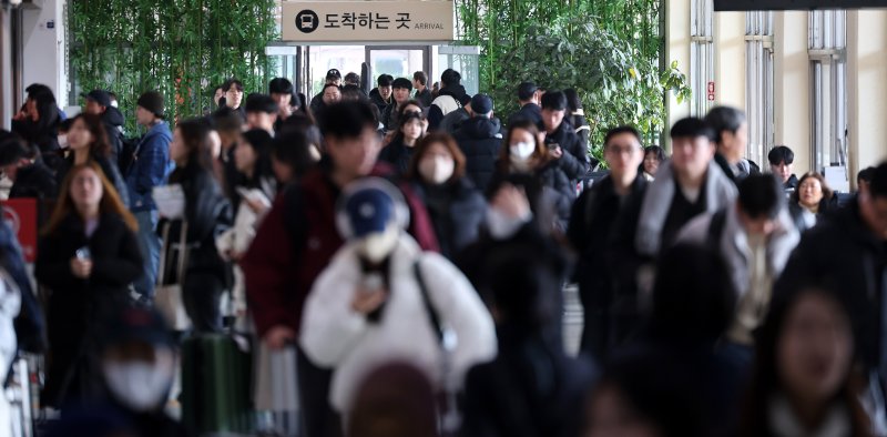 [총선 코앞 싸늘한 설민심] "제발 싸우지말고 민생경제 좀 챙겨라"