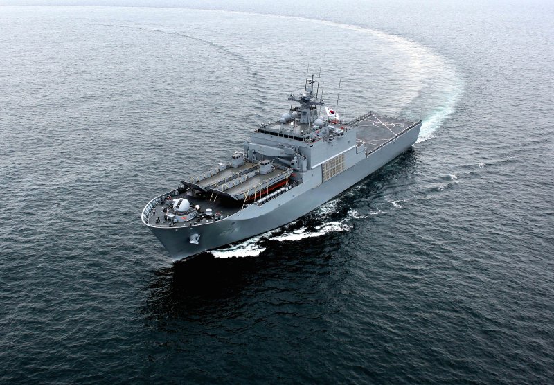노적봉함 항해 모습. 해군 제공