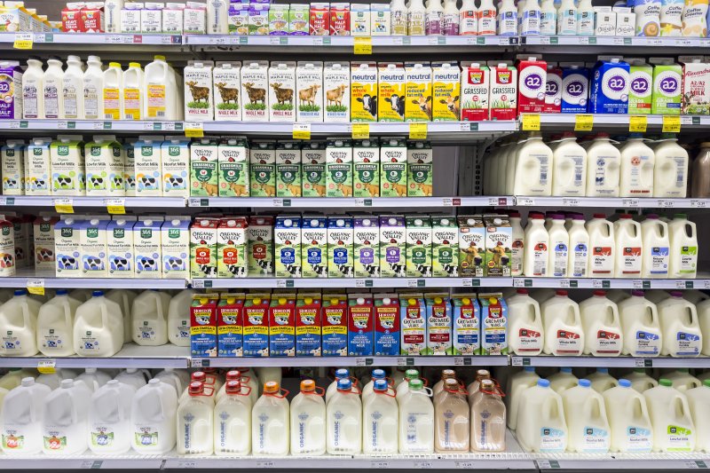 14일(현지시간) 미국 메릴랜드주 베데스다의 한 식료품점 내 우유 코너 모습.EPA연합뉴스