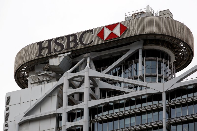 영국 투자은행 HSBC가 21일(현지시간) 중국 경제둔화 충격으로 4분기 순익 80% 감소를 발표해 주가가 폭락했다. 사진은 2020년 8월 4일 HSBC의 홍콩 본부. 로이터연합