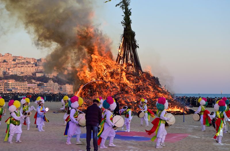 지난해 열린 해운대달맞이온천축제 모습. 해운대구 제공