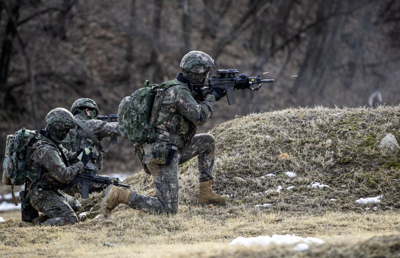 육군, 전 부대서 '무작위 표적' 제압 사격 훈련 연마