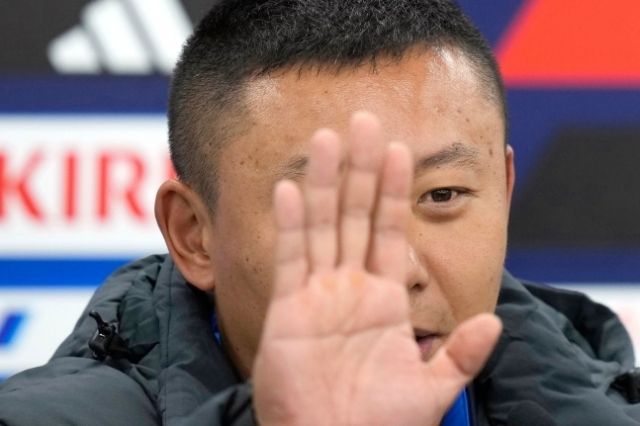 리유일 북한 여자축구 대표팀 감독. AP연합
