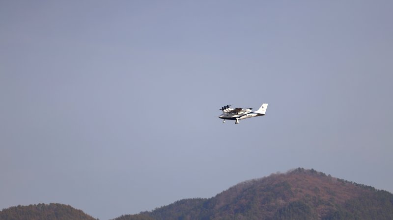 지난 달 28일 전남 고흥 한국항공우주연구원 도심항공교통(UAM) 실증단지에서 '오파브'가 소음 시험을 위해 비행하고 있다. 국토교통부 제공