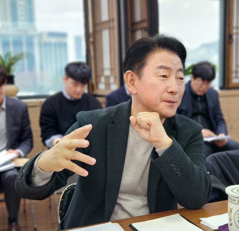 김동근 의정부시장이 재정위기 타개를 위한 향후 시정계획을 밝히고 있다. 사진=노진균 기자