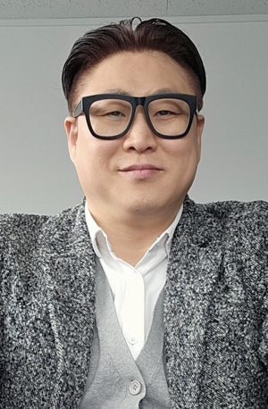 인천시연극협회장으로 선임된 김종진 극단 인토 대표. 인천시연극협회 제공.