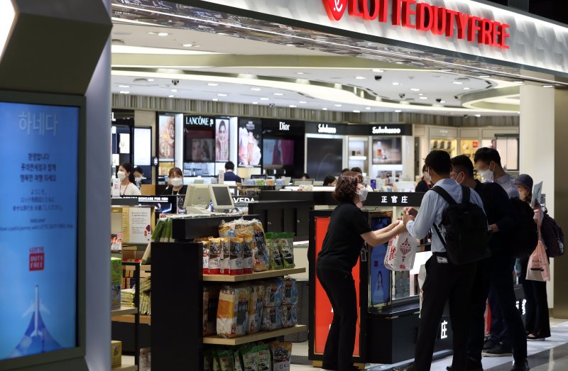 롯데면세점, 김포공항 출국장 주류·담배 판매 사업자로 선정