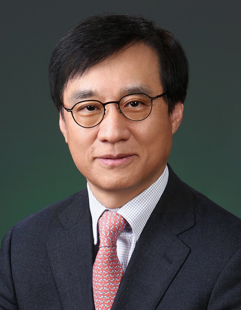 [신년사] 김철주 생보협회장 "대내외 불확실성·건전성 규제 강화 적극 대응하겠다"