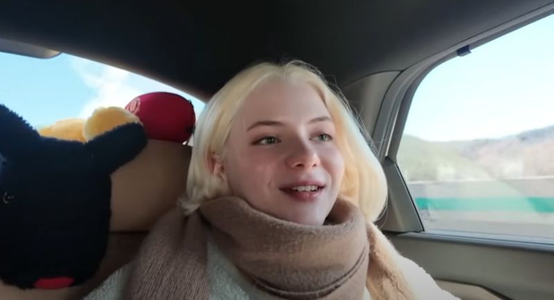 미모의 25살 러시아 아내, '암 투병' 남편 위해 한 일