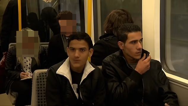 13세 소녀를 성폭행한 시리아 형제가 '난민 곤경'에 대해 다룬 BBC 다큐에 출연한 장면 / BBC유튜브 갈무리