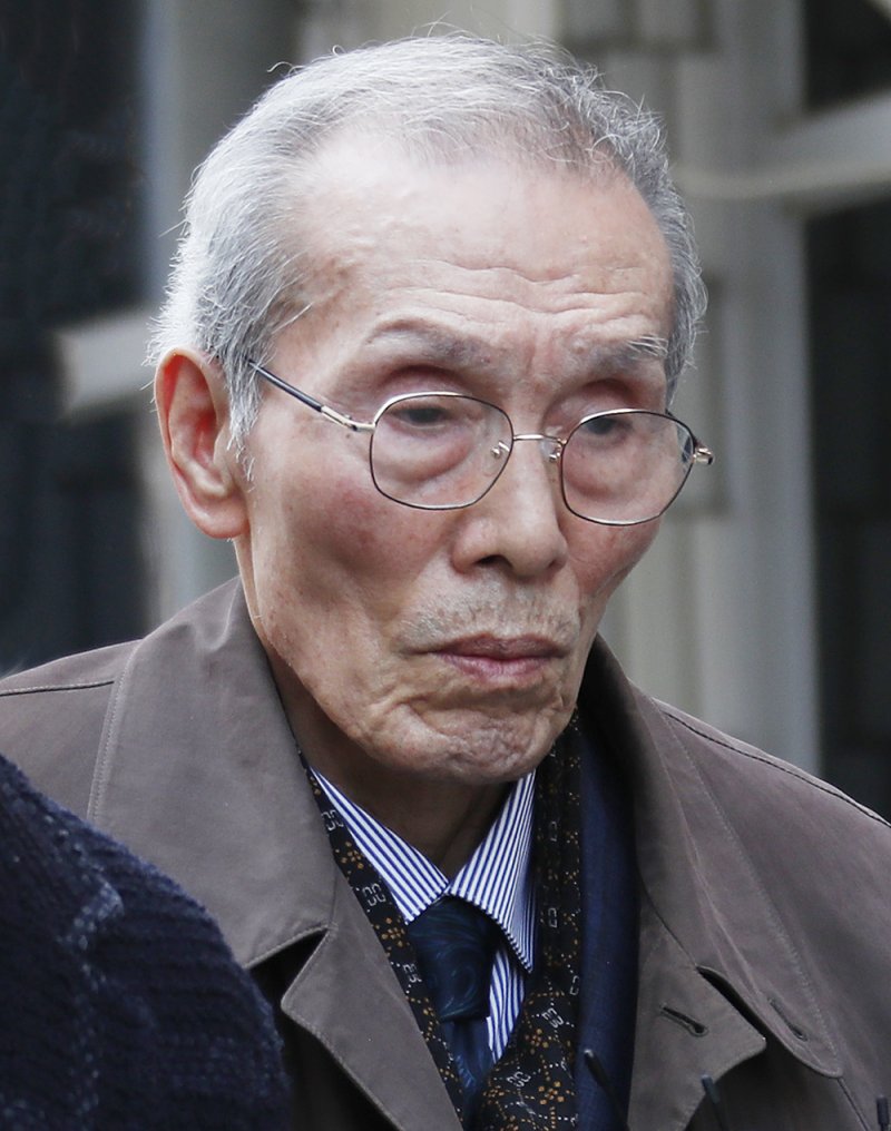 강제추행 혐의로 기소된 배우 오영수(79·본명 오세강)가 15일 오후 경기 성남시 수정구 수원지방법원 성남지원에서 열린 선고 공판을 마친 뒤 법정을 나서고 있다. 2024.3.15/뉴스1 ⓒ News1 권현진 기자