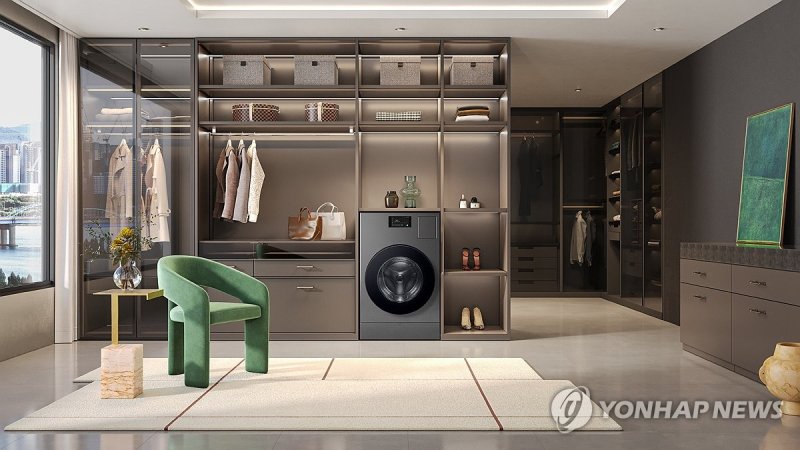 삼성전자, 올인원 세탁·건조기 '비스포크 AI 콤보' 출시 올인원 세탁·건조기 '비스포크 AI 콤보' 출시한 삼성전자 (서울=연합뉴스) 삼성전자가 세탁부터 건조까지 빠르게 한 대로 가능한 올인원 세탁·건조기 '비스포크 AI 콤보'를 오는 24일부터 판매한다고 23일 밝혔다. 사진은 삼성전자 올인원 세탁·건조기 '비스포크 AI 콤보' 라이프스타일 이미지. 2024.2.23 [삼성전자 제공. 재판매 및 DB 금지] photo@yna.co.kr (끝)