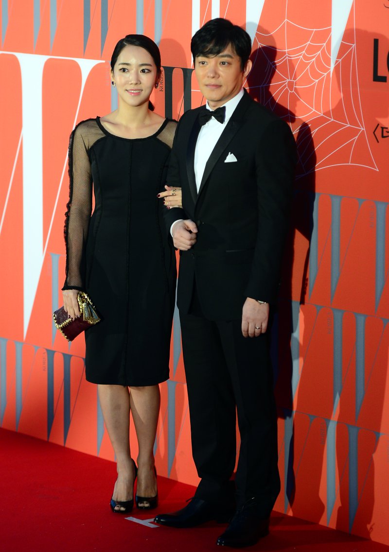 '이범수와 이혼' 이윤진, 발리서 전한 근황 "子 소식 궁금해"