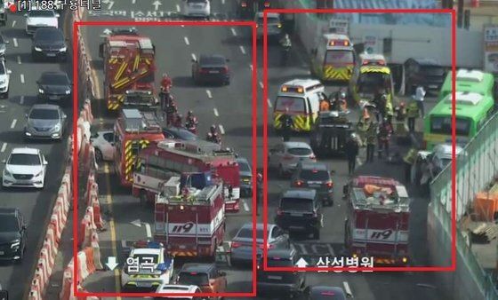 17일 오전 서울 강남 양재대로에서 80대 운전자가 몰던 차가 앞차를 들이받으며 총 7대의 차량이 연쇄 추돌하는 사고가 발생한 모습. 서울시 제공