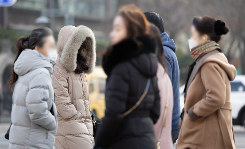 '역대급 아우터 특수 오나'..한파 예고에 패션업계, 기대만발